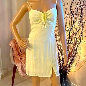 Darling pale yellow summer dress!